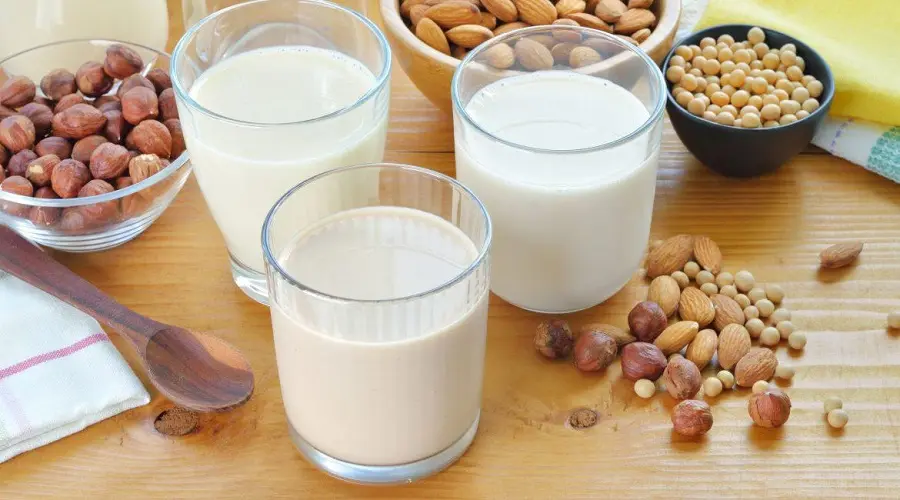 Es la leche a base de plantas mejor para la salud